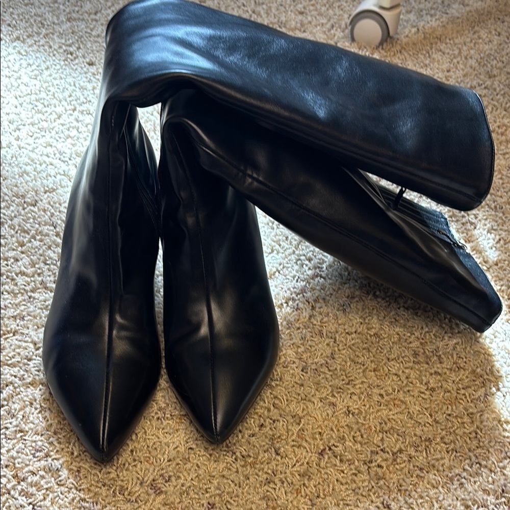 Elegant Black Women's Boots